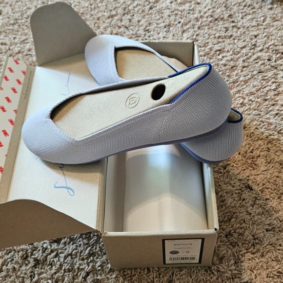 Rothy's Shoes - Rothy's Flat in Grape Crush, size 9